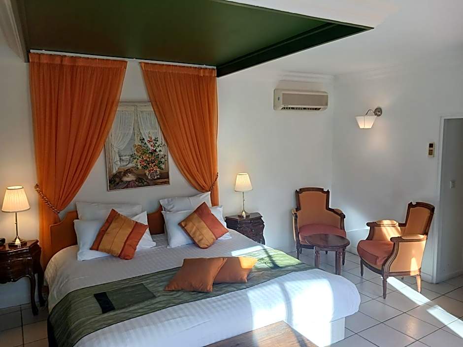 HOTEL LA COGNETTE A 25 Kilomètres de Châteauroux et 30 Kilomètres de Bourges