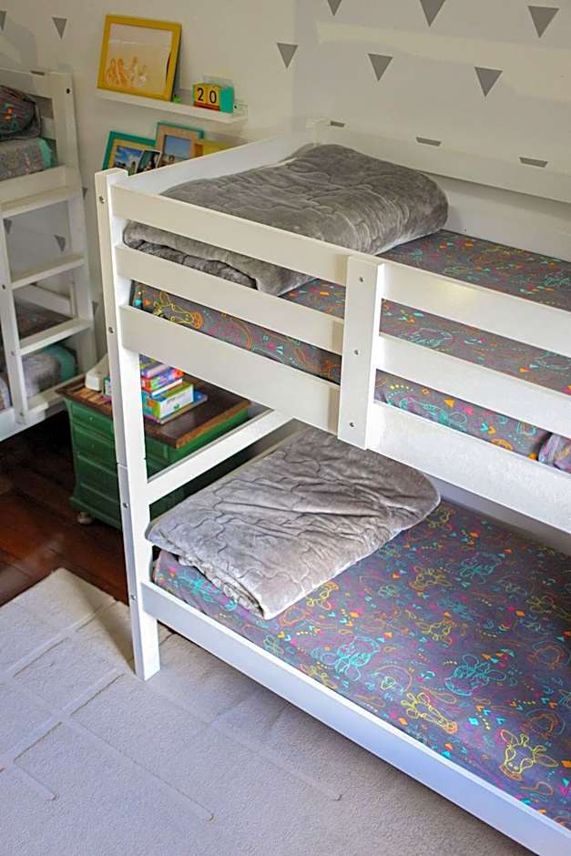 Casa com Piscina e Área Gourmet em Mury