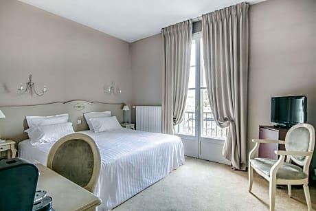 1 Queen Bed, Non-Smoking, Comfort Room, Courtesy Tray, Bathtub