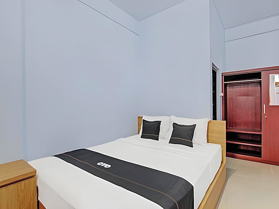 Urbanview Syariah Wisma Nabil Solo