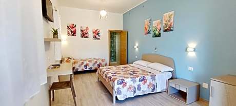 Standard Triple Room with Sea View