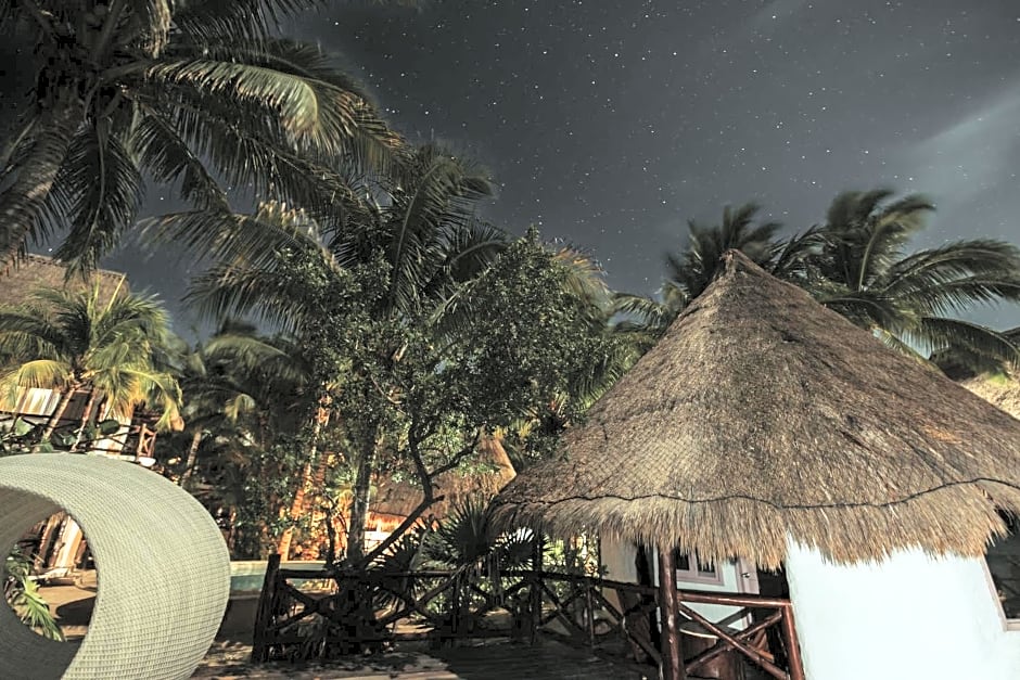 Las Nubes De Holbox