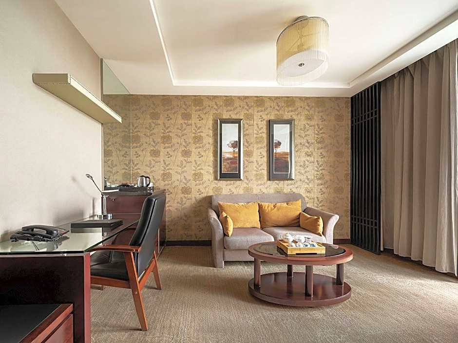 XinHua JianGuo Hotel