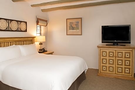 One-Bedroom King Suite