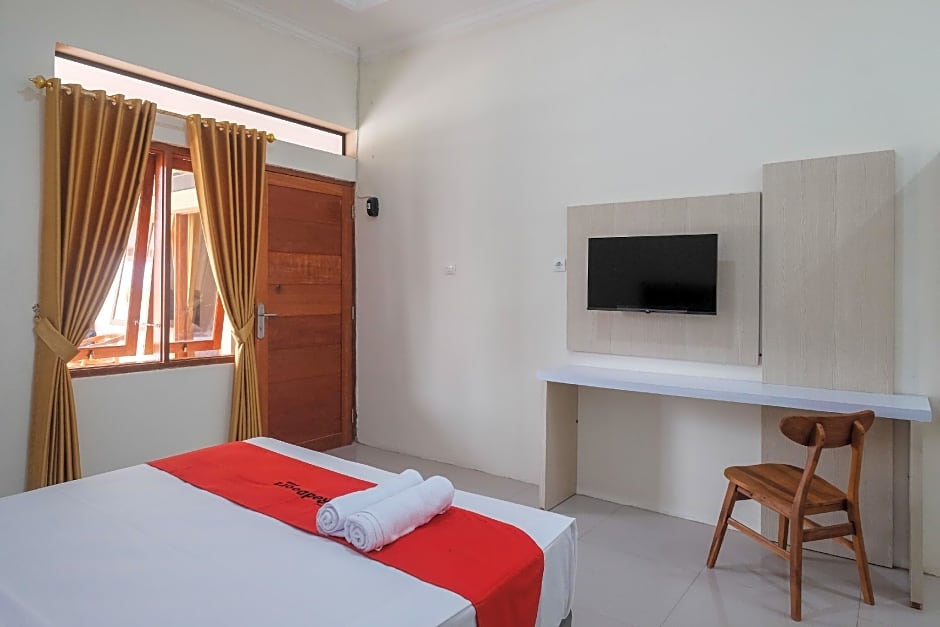 RedDoorz Plus Syariah @ Hotel Indonesia Kajen