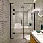 DoubleTree by Hilton Shenzhen Airport Residences
