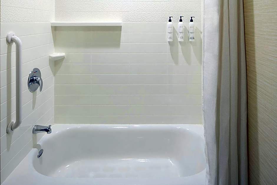 Fairfield Inn & Suites by Marriott Geneva Finger Lakes