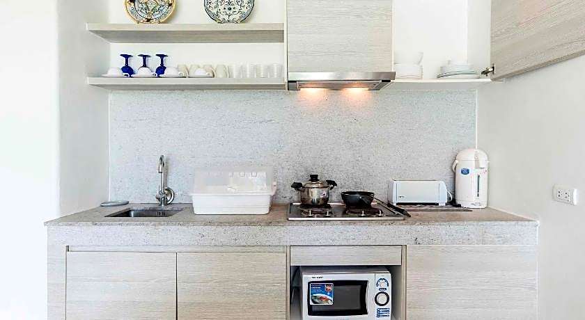 Chelona Condo By Favstay