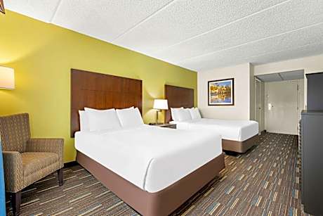 Queen Room with Two Queen Beds - Non-Smoking