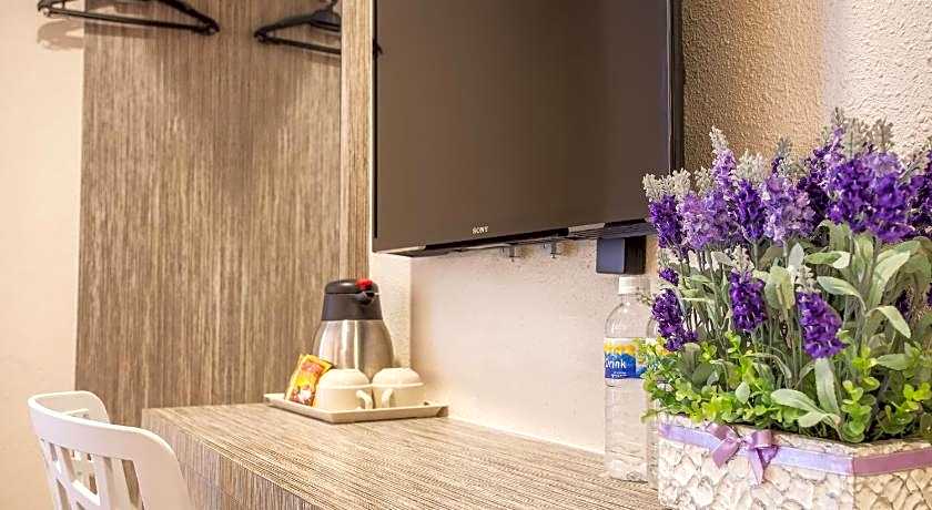 Hotel Zamburger Lavender Permas