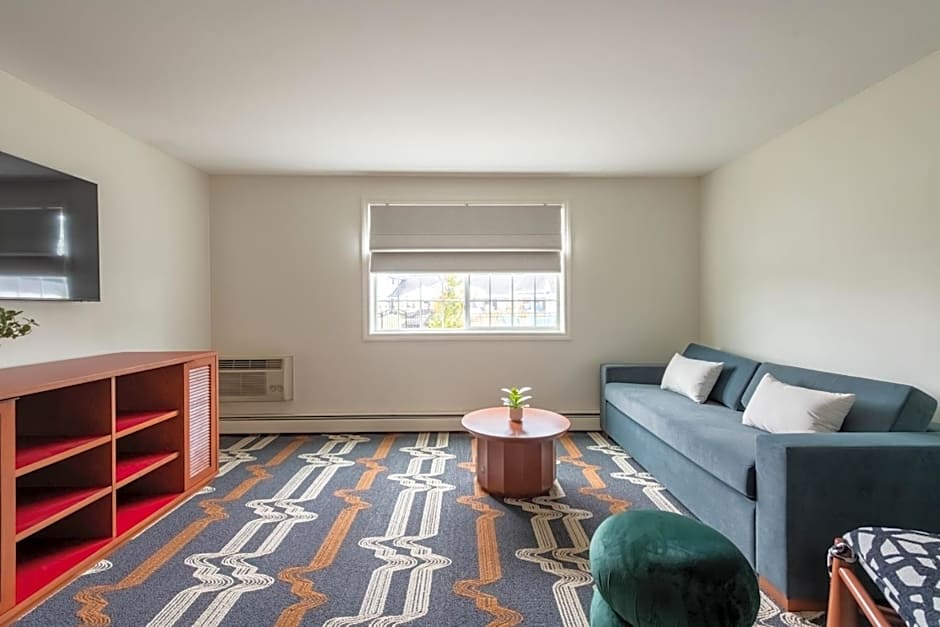 Ogunquit Hotel and Suites