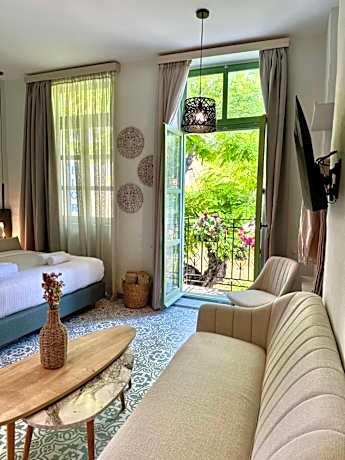 Deluxe Double Annex Building