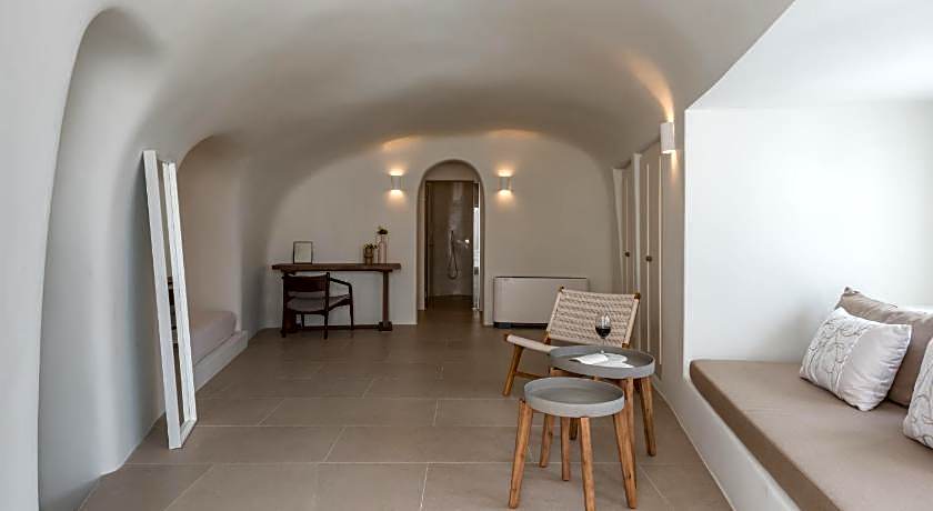 Art Maisons Oia Castle Hotel