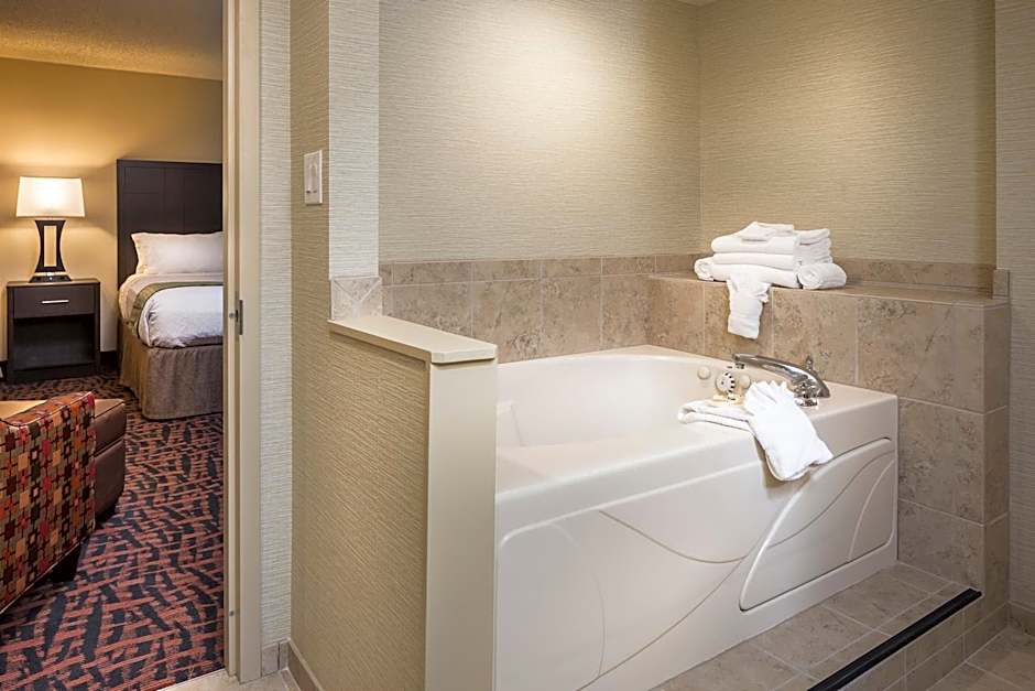 Holiday Inn Wichita East I-35 By IHG
