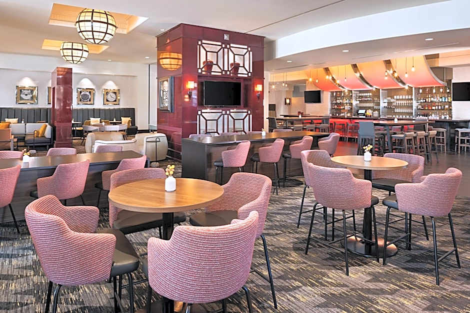 Sheraton Overland Park Hotel At The Convention Center