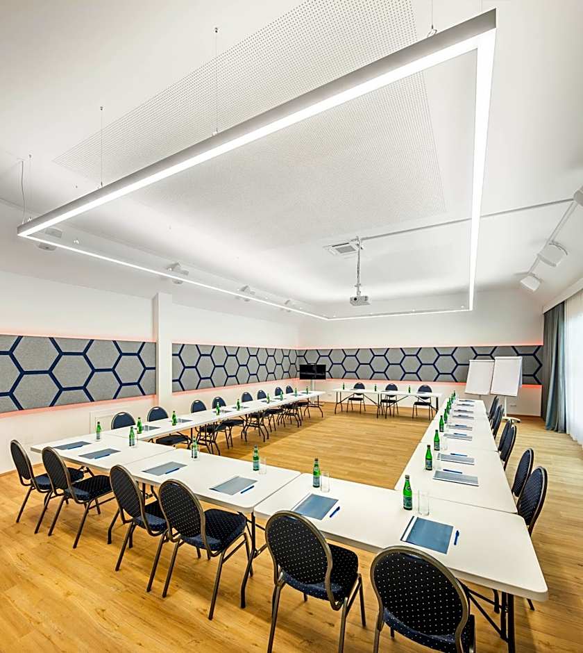 lyf Schönbrunn Vienna