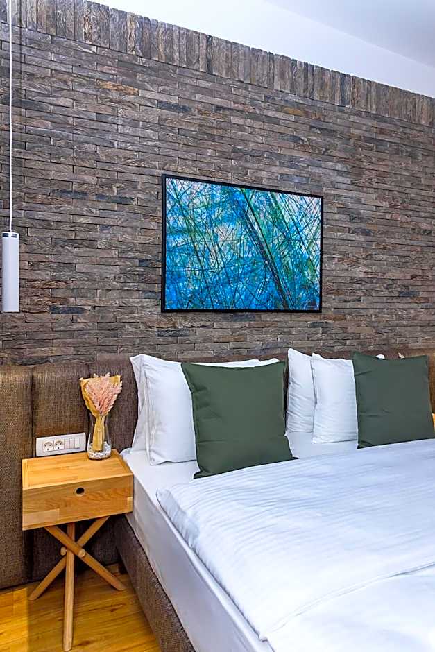 Belgrade Inn Garni Hotel