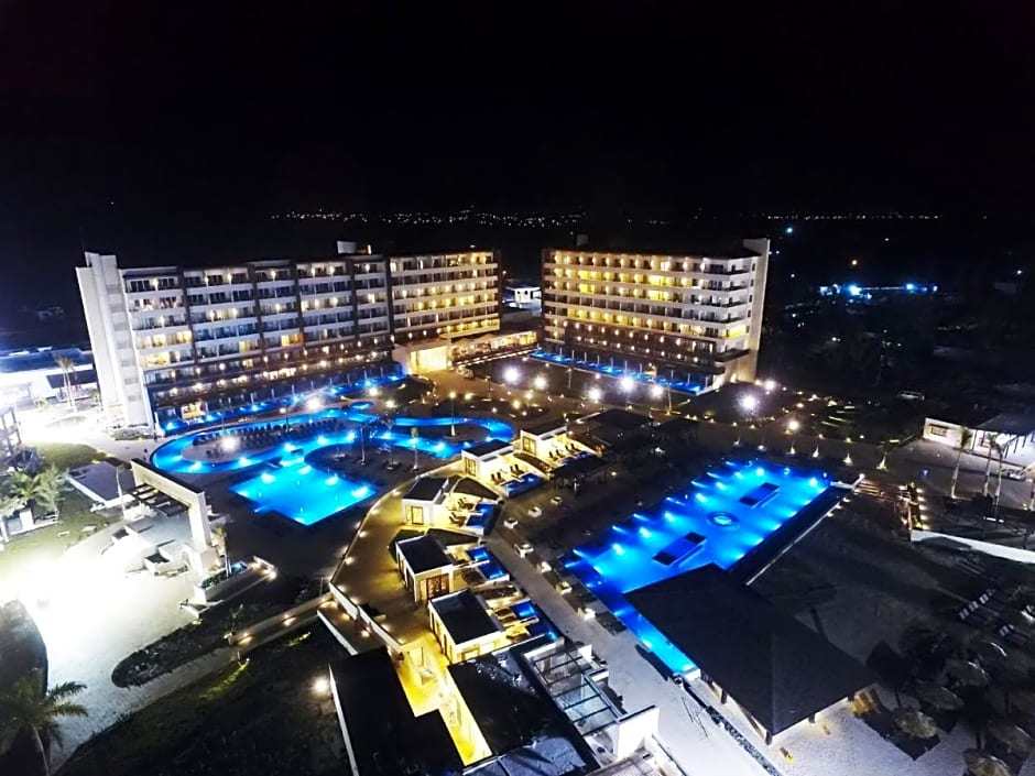 Royalton Blue Waters Autograph All-Inclusive Resor