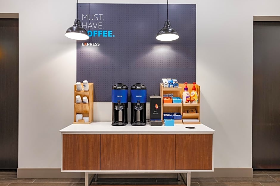 Holiday Inn Express & Suites - Lincoln Downtown By IHG