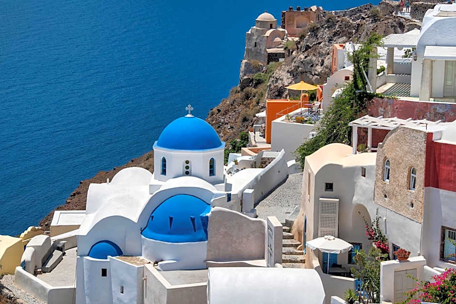 Kaleidoscope Oia Suites