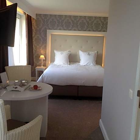 Junior Suite with Shower