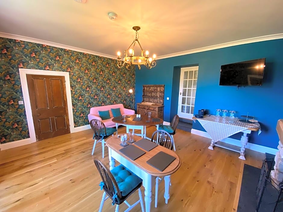 East Llanteg Guest House