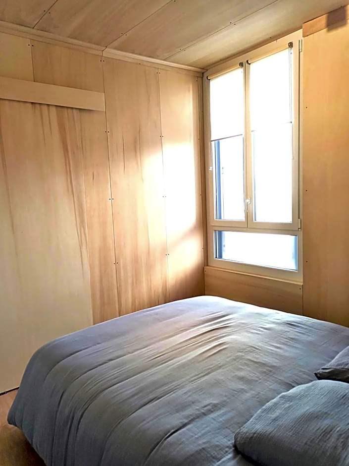 L'appart'hôtel - 1 Appartement Love Room avec Spa Privatif & Autres Appartements Standards à thèmes sans spa