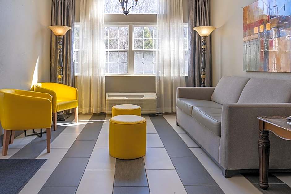 Microtel Inn & Suites by Wyndham Pigeon Forge