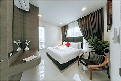 Grand Pool Villa with Rooftop