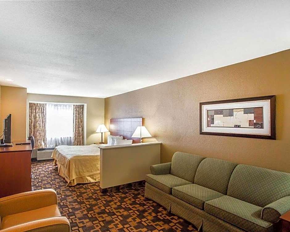 Quality Inn & Suites Mt. Juliet