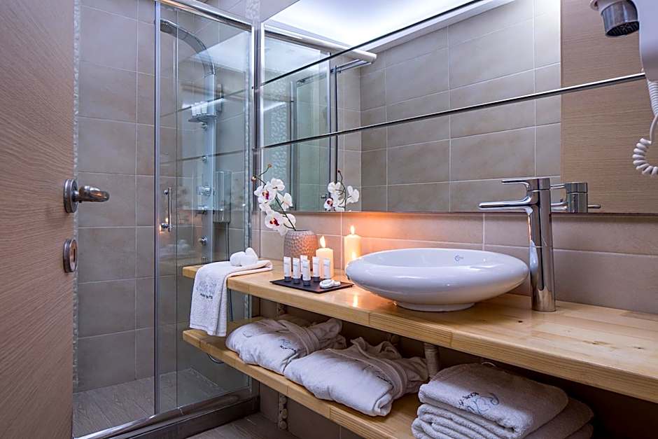 Callia Retreat Suites - Adults Only