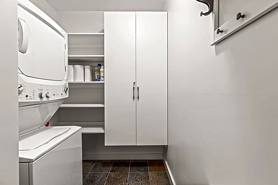 Mountain Vista Escape Downtown