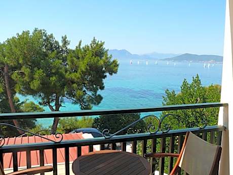 Triple Room with Sea View