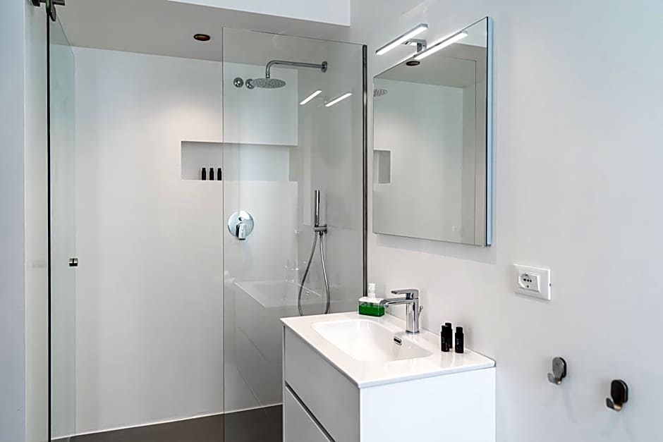 Amare Suite & Apartments