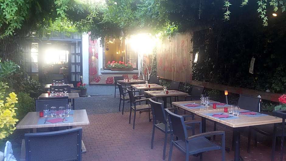 Hôtel Restaurant Aux Deux Roses