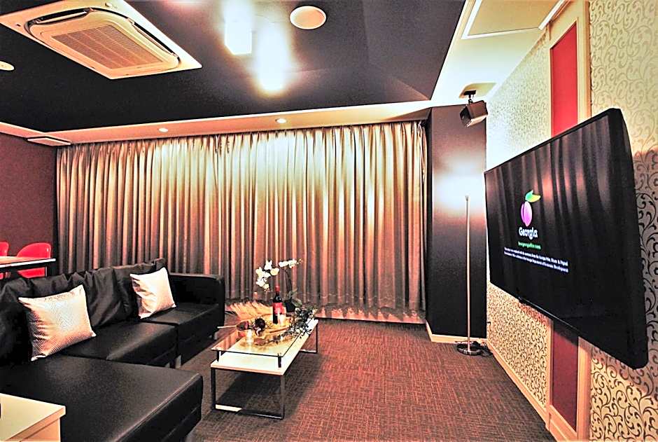 HOTEL O2 -Adult Only-