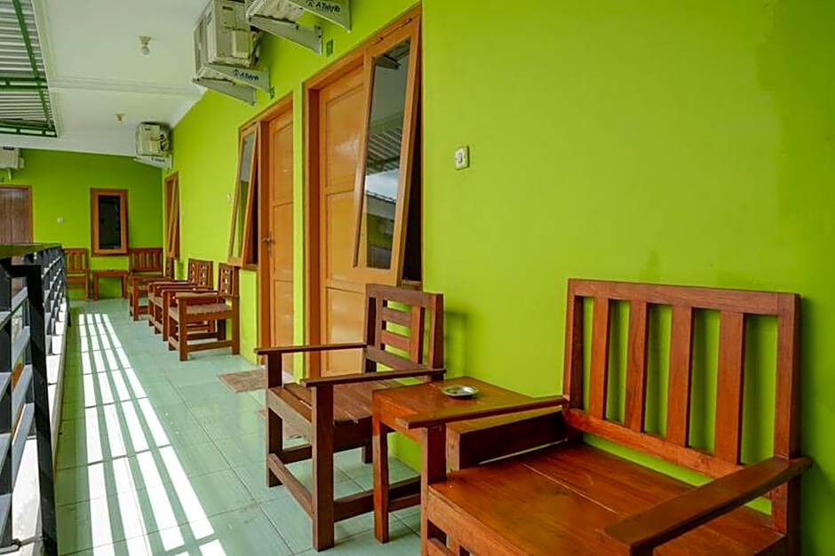 RedDoorz @ Jalan Parangtritis