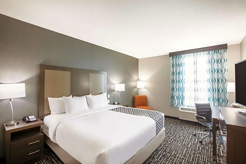 La Quinta Inn & Suites by Wyndham San Marcos Outlet Mall