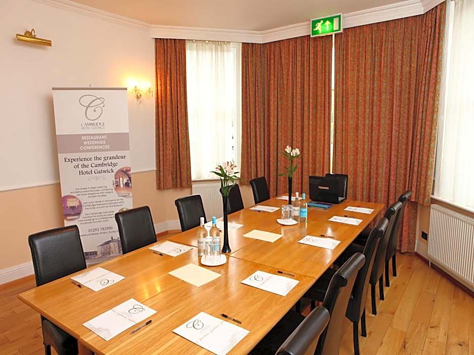 Gatwick Cambridge Hotel