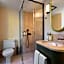 Duo Hotel Lisbon, Curio Collection by Hilton