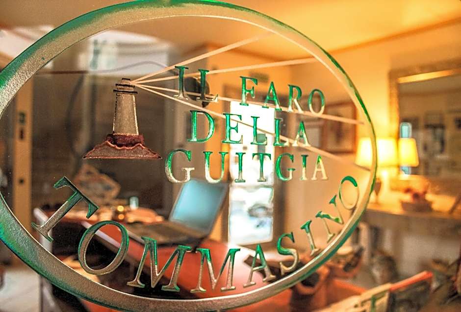 Hotel Il Faro Della Guitgia Tommasino