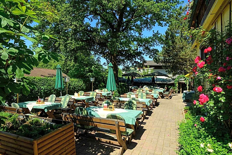 Hotel Gasthof Kröll, 4 Skigebiete in unmittelbarer Nähe, Restaurant mit regionaler Küche