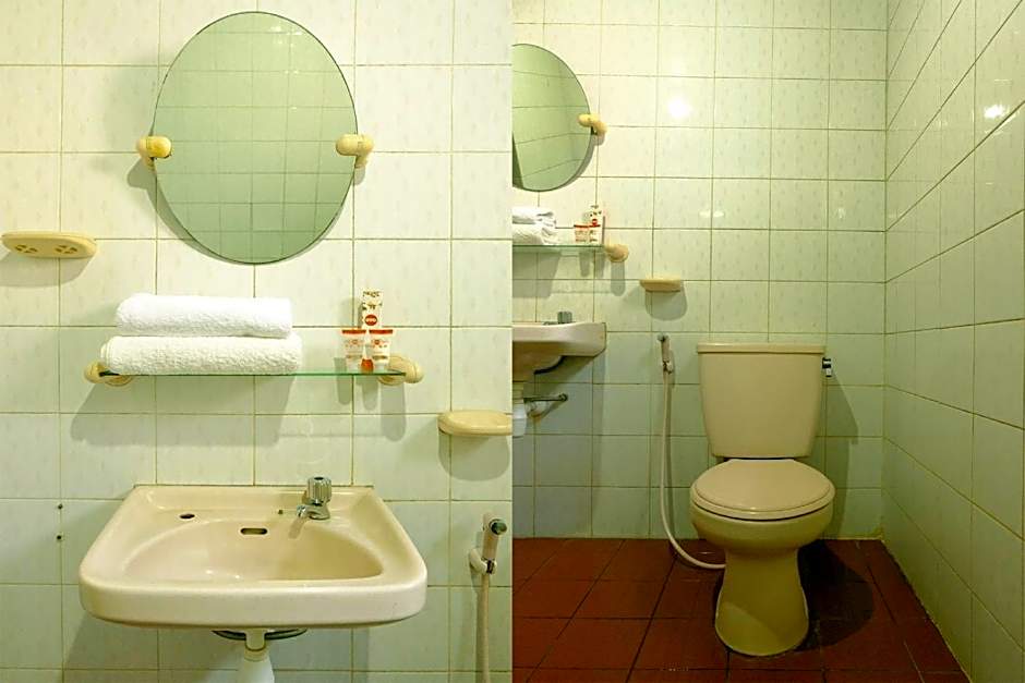 Hotel O Cemara's Homestay
