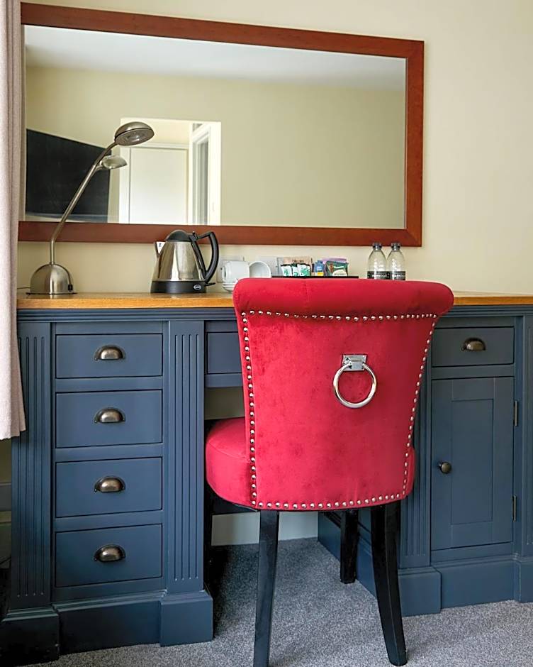 The Christopher Hotel Bar and Grill