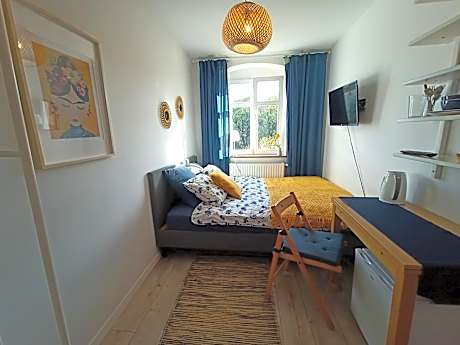 Lemuria Pokój z łazienką Szkolna