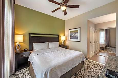 King Studio Suite - Hearing Access/Non-Smoking