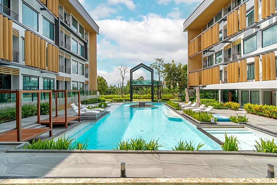 Crystal Srivaree Suvarnabhumi Hotel