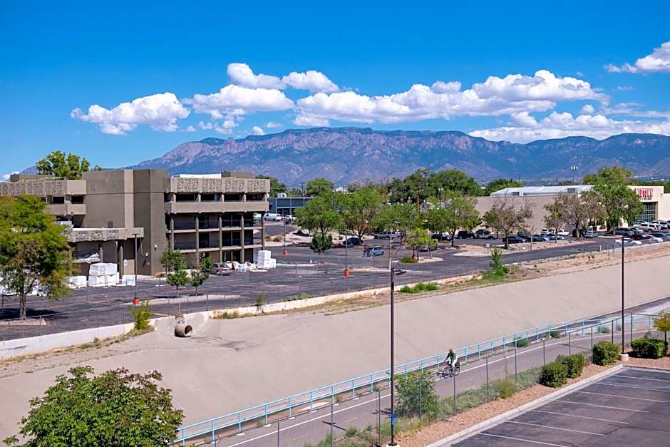 Hampton Inn Albuquerque-University/Midtown