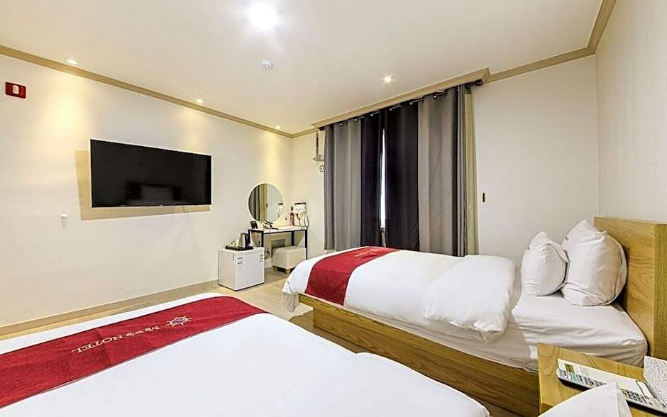 Mj Hotel