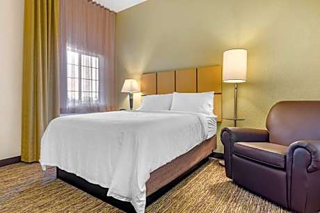 Queen Studio Suite